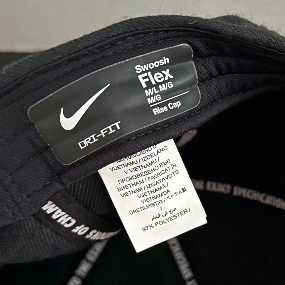 NEW Nike Dri-Fit Mens M/L Black Ohio State Buckeyes Swoosh Flex Rise Cap Hat